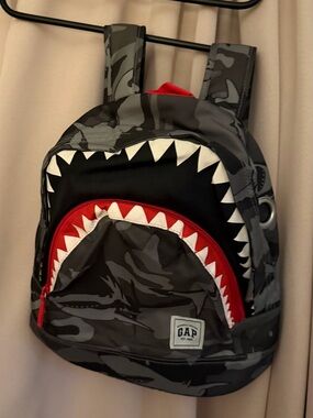 GAP Men's Camo Shark-Teeth Mini Backpack in Black, Gray & Red